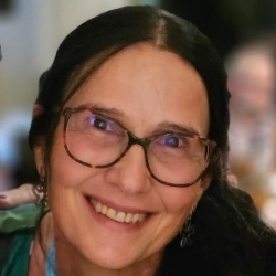 Verônica Porto Carreiro de V. Coelho